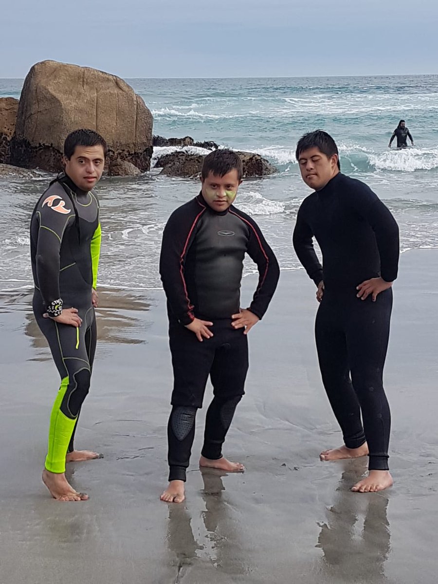 edo_arevalo's tweet photo. Para los integrantes de @Deportes_Down no existen los límites, todo es posible, hoy participaron en sus primeras clases de Surf Adaptado @kantor_pauline @karls @CarolinaLeitao @TNEtelevision @arevalopancho @Profecampusano @SoyLuisRicardo se vienen los #SudamericanosDownChile2019 https://t.co/ZmGb35FOx7