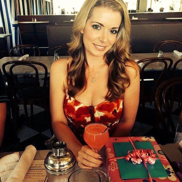Millionairemat5's tweet photo. Socialize with single men & women and meet the one you have been looking for. Meet generous, wealthy single men, Rich women.
πΉπππ»
Link on https://t.co/kNYrQsXGZQ,
πΉπΉπΉ
#bumbledate #bumbledates #onlinedating #tinder #tinderdate #tinderdating #tinderdates #datinglife https://t.co/21Cw07w4mQ