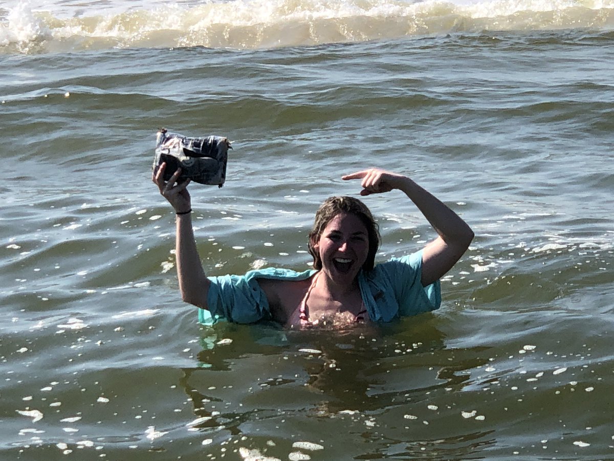 jessica_tillson's tweet photo. First boat day at the ocean and what do we come across? A kilo of washed-up cocaine. https://t.co/YPsRZp9yiQ