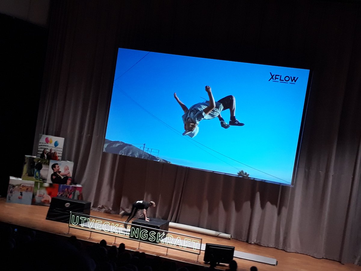 Webbis's tweet photo. Nu kör vi.. Utvecklingskraft 2019. Årets tema "Kraft att skapa hälsa". #ukraft https://t.co/GJDnkMCfyH