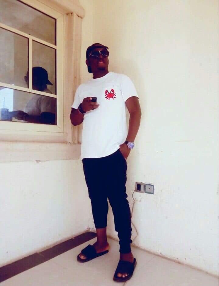 itzFrayoo's tweet image. *&quot;All WORK and no PLAY makes JACK a DULL BOY...&quot;

*&quot;All PLAY and no WORK makes JACK a POOR BOY..&quot; 

BRO ...
CHOOSE your STRUGGLE..
#itzMonday_Money 💰 💵 
#ihotago? 
#M_C_M