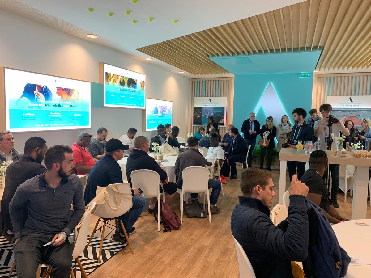 Aujourd’hui nos collaborateurs en CDI Intérimaire passe la journée à <a href="/rolandgarros/">Roland-Garros</a> ! Le temps d’échanger ensemble et découvrir les secrets de ce tournoi mythique 🎾
#CDII #RG19 #AdeccoTennis