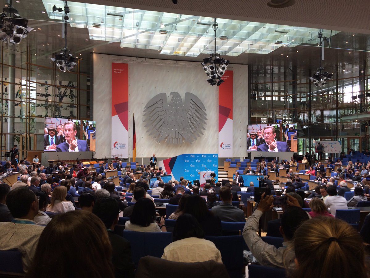 mlle_suzanne's tweet photo. Bonn. Mathias Döpfner im Talk beim @DW_GMF. #dw_gmf https://t.co/esEyWoQmem