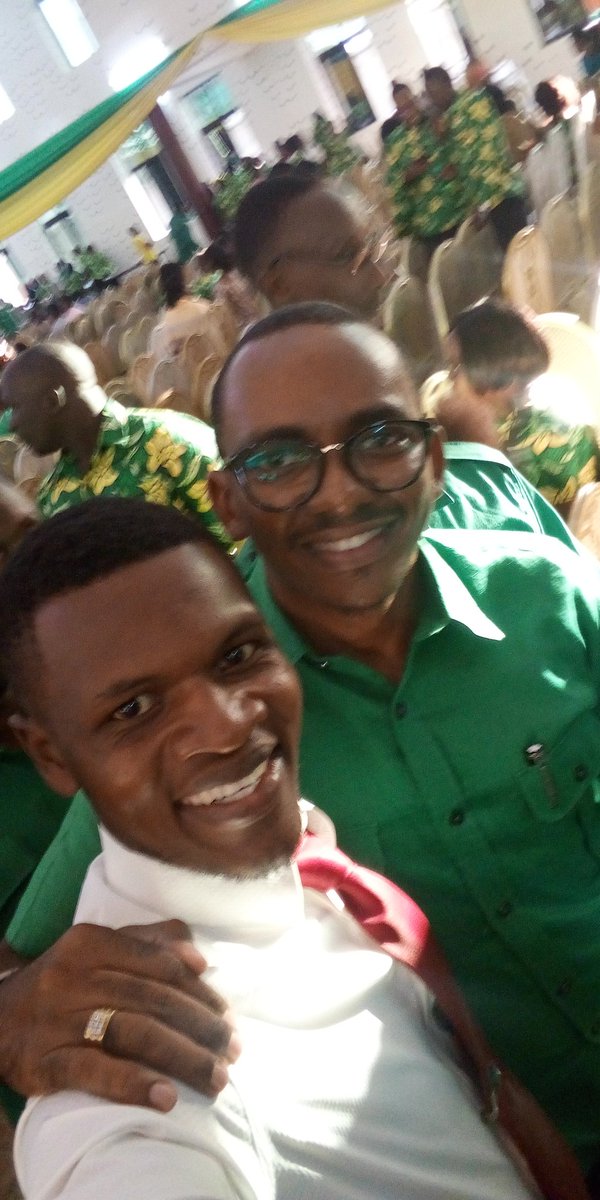 FrolianV's tweet photo. Nikiwa na moja ya wanao jenga nchi ya Tanzania najua kuana mazala makubwa sana kama upinzan utashka nchi taja tatzo ambalo unaona litatokea endapo upinzan utashka dollar https://t.co/125568kOoY