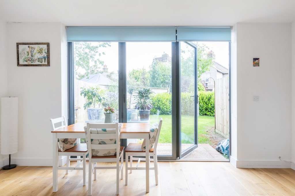 moverevolution's tweet photo. Move straight in to this light and bright family home. Call Louise Simpson or Sam White to book a viewing 0330 223 1000 #warlingham #professionalphotography #expertvaluation #marketingexpertise #salesprogression #moverevolution
https://t.co/8Qcz0ZrS0D https://t.co/DTAU322Kk4