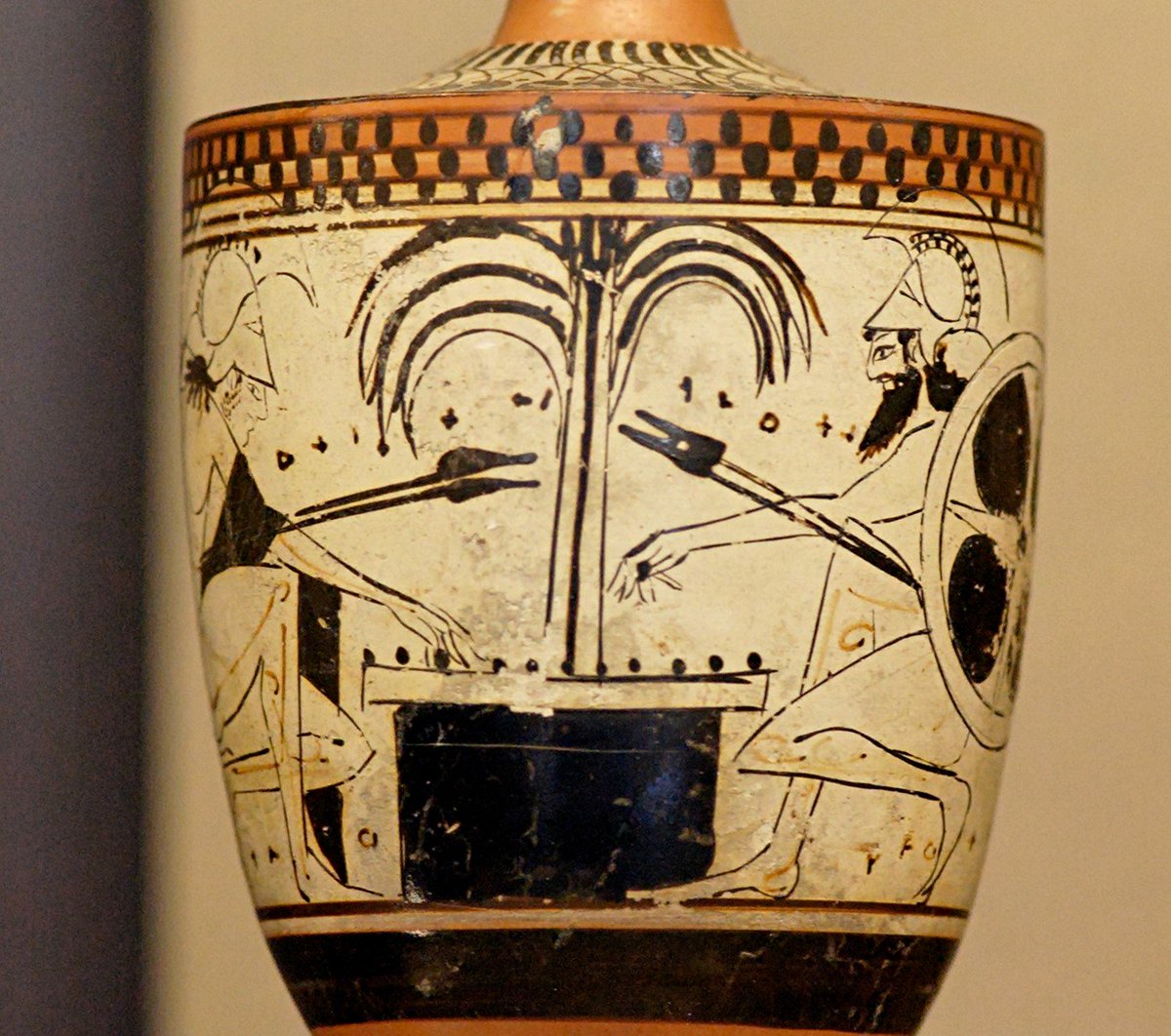 Archeokids's tweet photo. NUOVO POST📣📣📣
Conoscete la petteia e il ludus latruncolorum? Sono due giochi da tavolo popolarissimi tra i greci e i romani, citati durante l'ultima @MuseumWeek. Nel post di oggi @Cioschi vi racconta storia e regole.

👉https://t.co/e1K69tdUHa
#27maggio #archeologia #PlayMW https://t.co/pq5nscwkAp