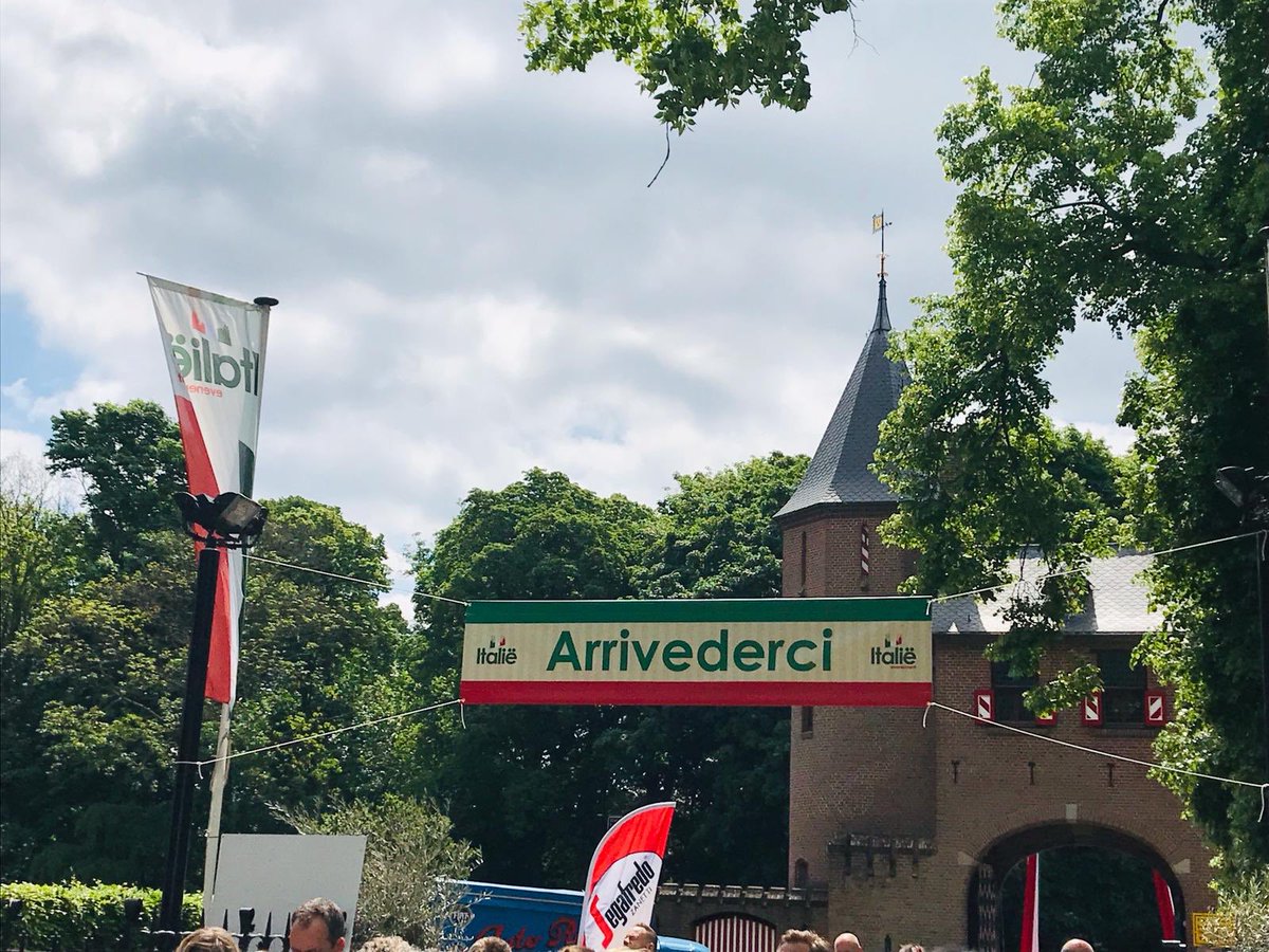🇮🇹🍝🏎🍋🍷Drie dagen lang waanden we ons in bella Italia!
We kijken terug op een succesvolle 16e editie van hét Italië Evenement in de prachtige tuinen van <a href="/kasteeldehaar/">Kasteel de Haar</a> en tellen nu alvast af naar volgend jaar. 
Grazie per la vostra visita! Arrivederci!🇮🇹🍝🏎🍋🍷