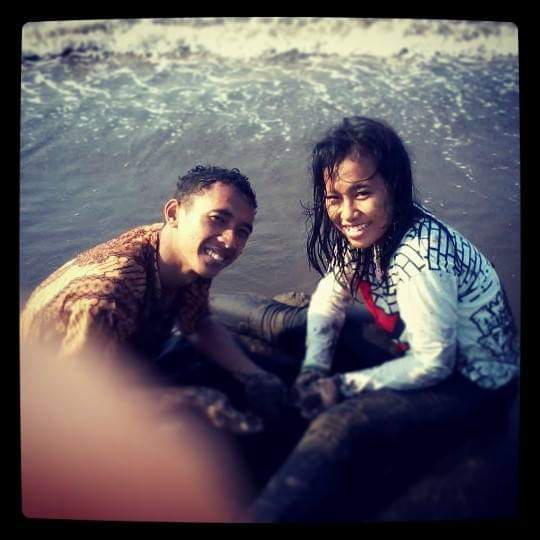 nengrefti's tweet photo. Pertama ngedate agustus 2012, gak di sangka ternyata jodoh ku Desember 2018 nikah skrg lagi hamil anak pertama. Alhamdulillah 😀 #NgedatePertama https://t.co/y9VC6fSIQS