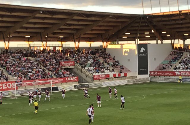 AutoAriasZamora's tweet photo. #ZamoraCF 2-Haro D. 1 .
👏👏👏⚽️⚽️
Ya queda menos para el #Ascenso
#AutoAriasDeporte
#PatrocinadorZamoraCF
#Zamora @ZCFoficial #VamosMiZamora #ZamoraEndGame https://t.co/dFVNymdOik