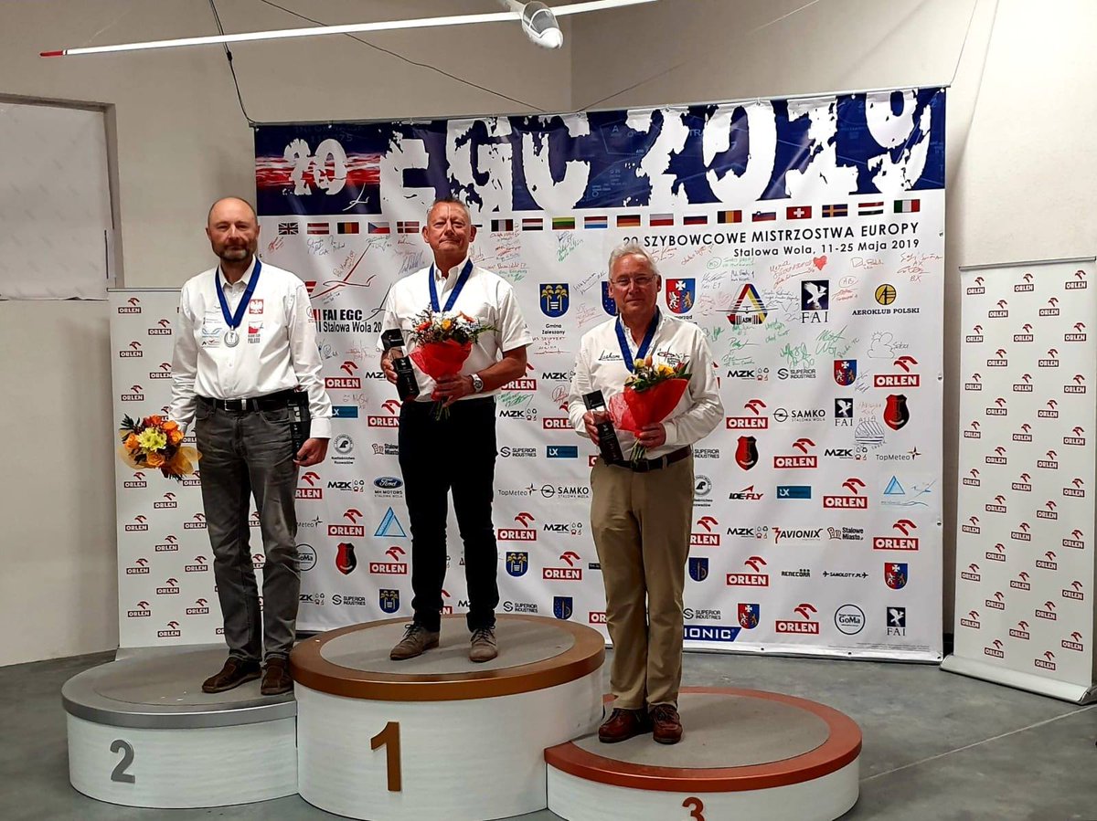 FFVP_France's tweet image. | Championnat d’Europe | 🇫🇷

➡️ Classement par équipe
🥇 France
🥈 Pologne 
🥉 Grande Bretagne
➡️ En Open 
4ème pour Philippe de Péchy
5ème pour Eric Bernard
➡️ En 18m
6ème pour Christophe Abadie
7ème pour Jean-Denis Barrois
➡️En 20m
6ème pour Méric Morel et Florian Labatut
#FFVP