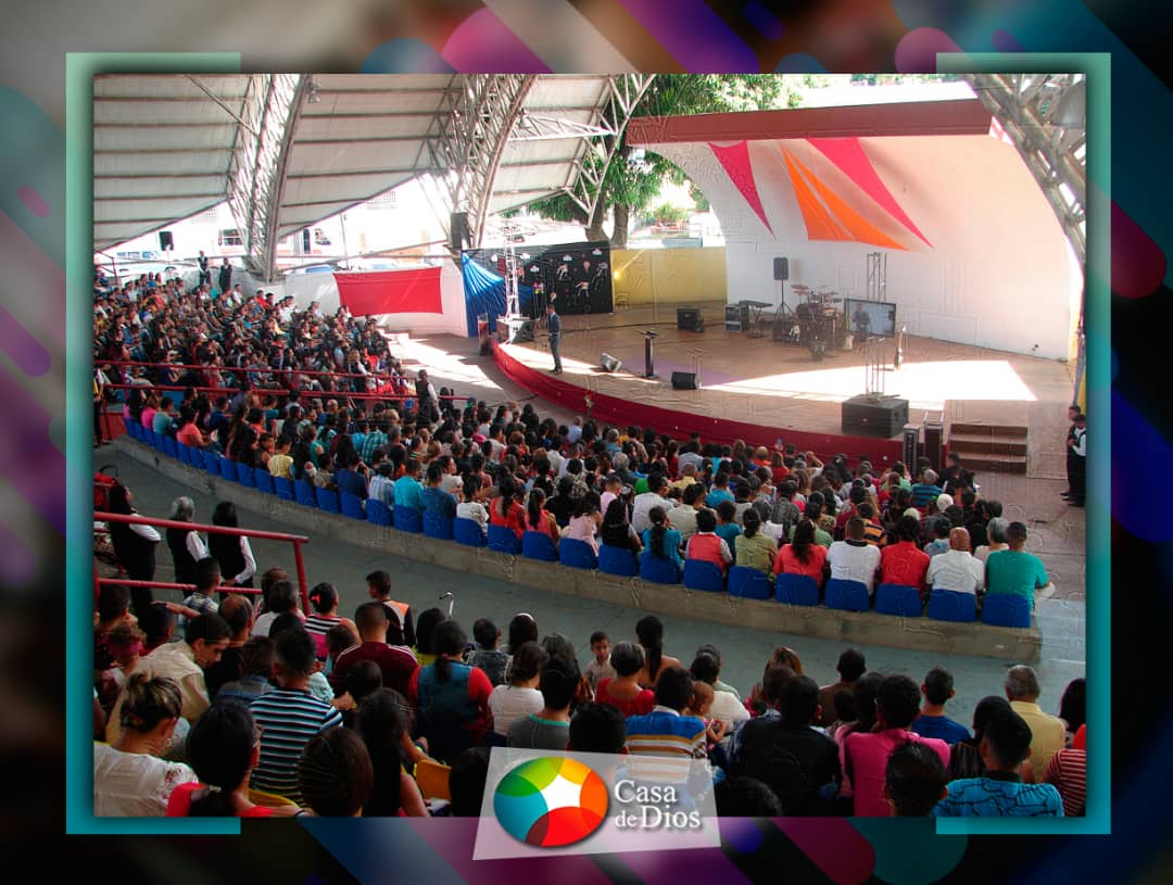 casadediosvn's tweet photo. Nuestro servicio dominical, Casa de Dios Venezuela. 26 Mayo 2019. #MesDeLaFamilia #Lovefamily https://t.co/LgHJTkywKf