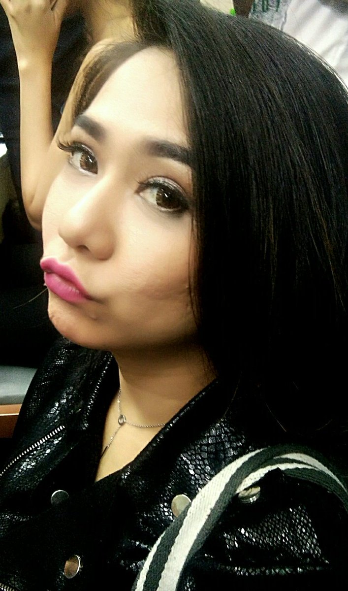 wance_iwan's tweet photo. MAKE UP ART BY @wance_iwan https://t.co/VGKKxLPlDd
