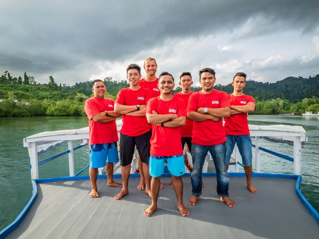 WanderDeeper's tweet photo. Scuba Republic – Profile &amp; Team Shots https://t.co/Glc6Vf6sNX https://t.co/YxHqevzcAu
