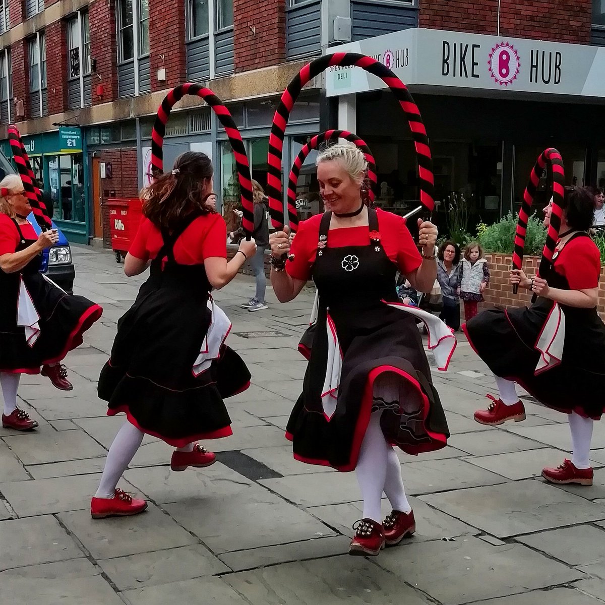 After a rest from last week's busy weekend in Winchester and Alresford, today we have an early start for Chippenham - kicking off on stage at 10.30!