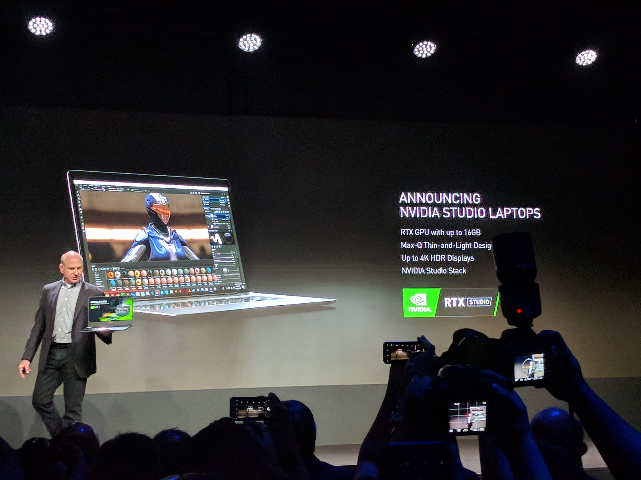 D7jlxMrVsAADbgQ.jpg:large