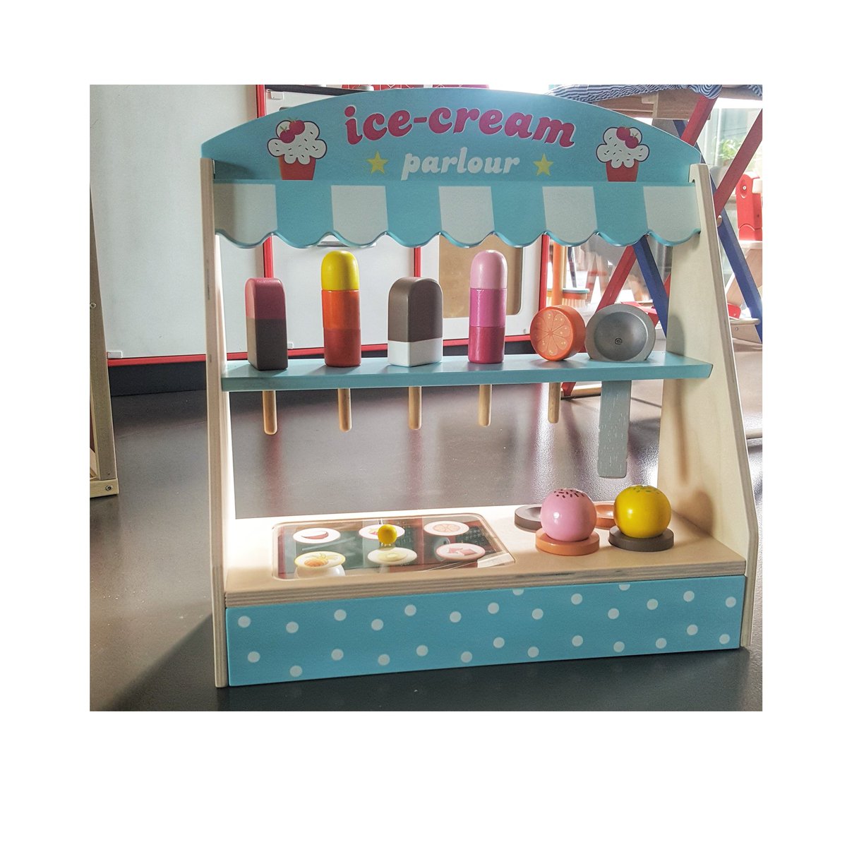 brainsmithindia's tweet photo. As the heat reaches its peak in the city of Bombay, our only solace is a day full of ice creams and ice candies. Kids love to pretend and play with the wooden Ice Cream Parlour with magnetic scoops and cones.
#woodentoys https://t.co/VMvrjPkS8e