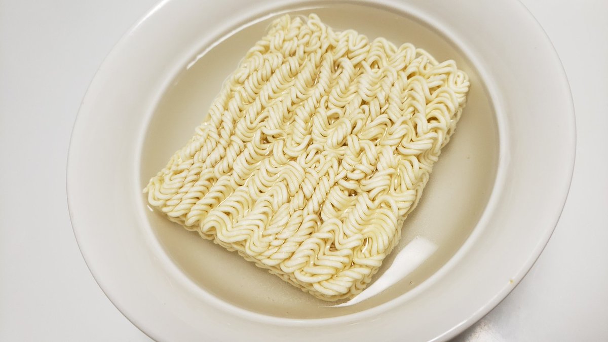 その手があったか 鍋を使わず袋麺が食べられるまさかの方法 話題の画像プラス