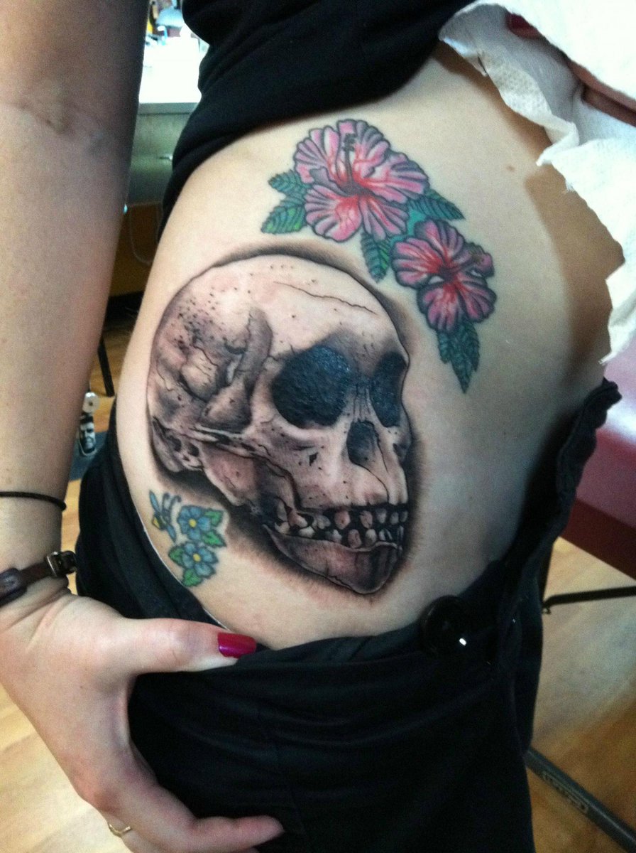 KellyKhamp's tweet photo. "skull of Taung child - a #juvenile Australopithecus africanus - by #Dana #Hauser at #Vatican #Tattoo,..." #tattoos #ink #pics https://t.co/fopeVv1D97