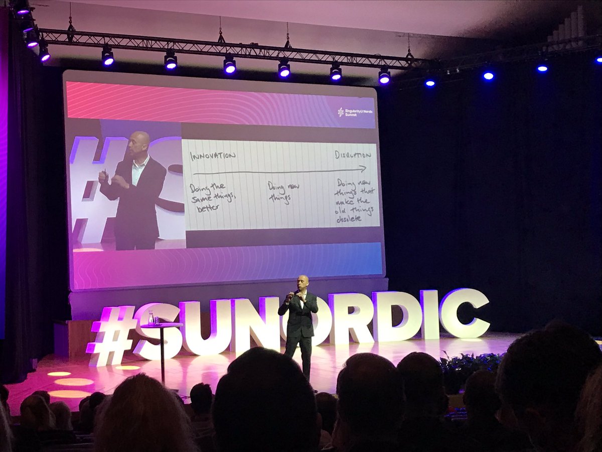 AccentureFI's tweet photo. ”Disruption doesn’t come from your industry. It always comes from another industry”, says David Roberts in his inspirational speech @suNordic #disruption https://t.co/iUcgdSsd2w