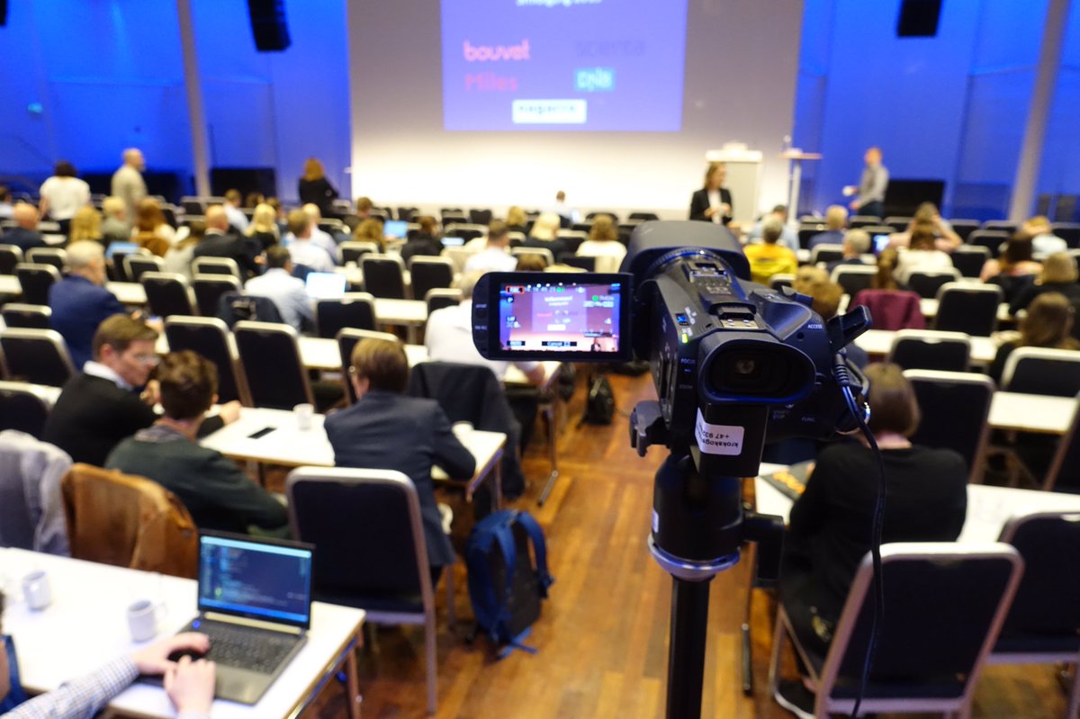 mrjorgen's tweet photo. I dag står jeg bak kamera som frivillig utpekt amatørfotograf på konferansen Smidig digitalisering 2019. #SmidigDig #smidig #Smidigkonferansen https://t.co/UtrOUOLcrr