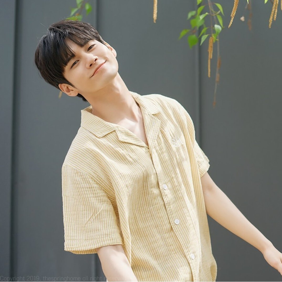 โทนอบอุ่นมาก​ สีเหลืองเป็นสีมา