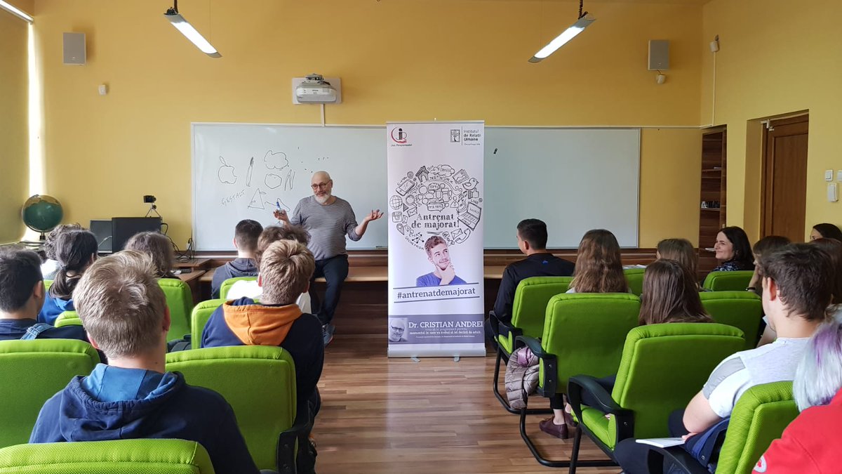 Antrenat de Majorat: 200 de liceeni din Timisoara au discutat despre conceptul de noroc DETALII: csrmedia.ro/antrenat-de-ma…