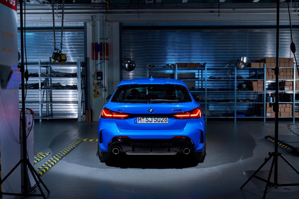 BMW's tweet photo. Love at 1 sight.
The all-new #BMW #1Series.
#THE1

https://t.co/xMHSkmemOr https://t.co/agI73ulvG1