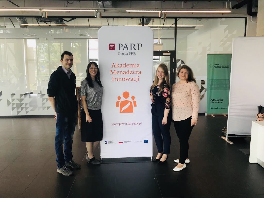 Monika Dymacz-Kaczmarczyk w ubiegły weekend miała okazję wcielić się w rolę wykładowcy i opiekuna merytorycznego podczas V zjazdu Akademii Menedżera Innowacji, gdzie miała okazję przekazać swoją wiedzę o Turkusowych Organizacjach, samozarządzaniu i tworzeniu Firm z Duszą 😀