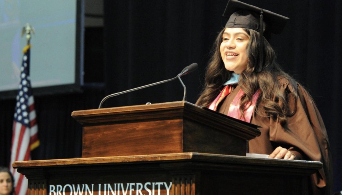 In three ceremonies held on Sunday, May 26, Brown University celebrated the academic achievements of 1,199 master’s, doctoral and medical students and awarded them their degrees. Congratulations!  🎉🎓🐻 #Brown2019 brown.edu/news/2019-05-2…