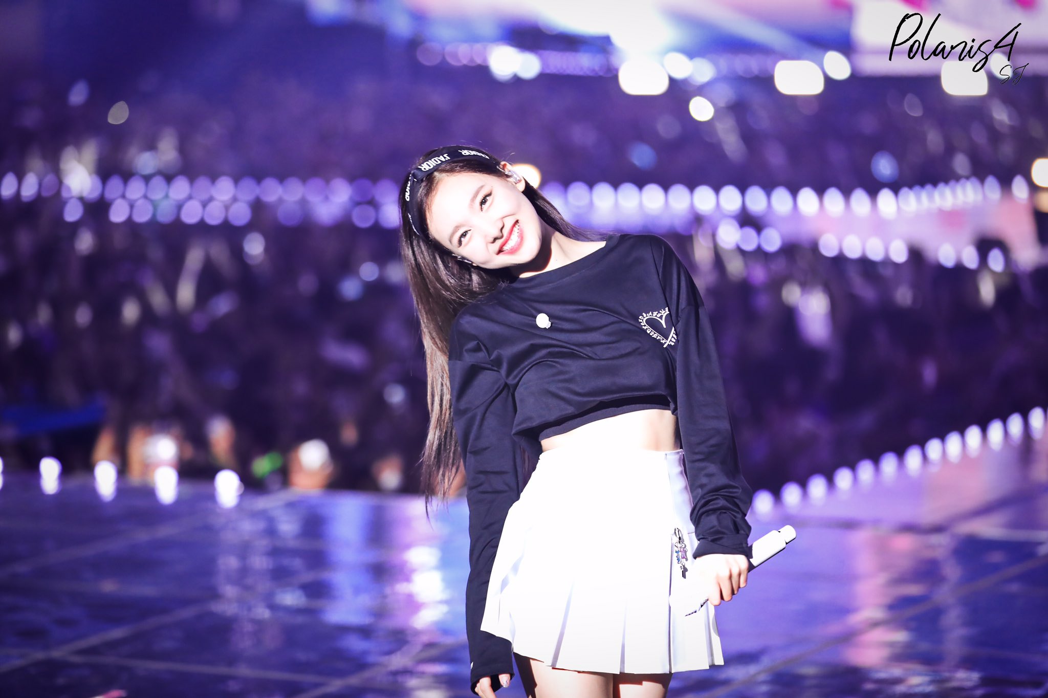 D7k3VglU0AEQ1F7.jpg:orig