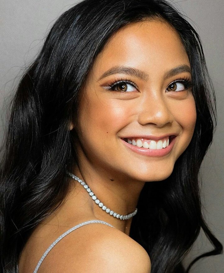 ylonaisart's tweet photo. Hi @ylona_garcia don't be sad okay, we are here for you , were a family remember you can talk to us , were happy of what you achieve sooo be happy in 1 , 2 , 3 smile smile SMILEEEE! you are one of a kind love WE LOVE YOU! 🥰💞 https://t.co/U09oinZEHk