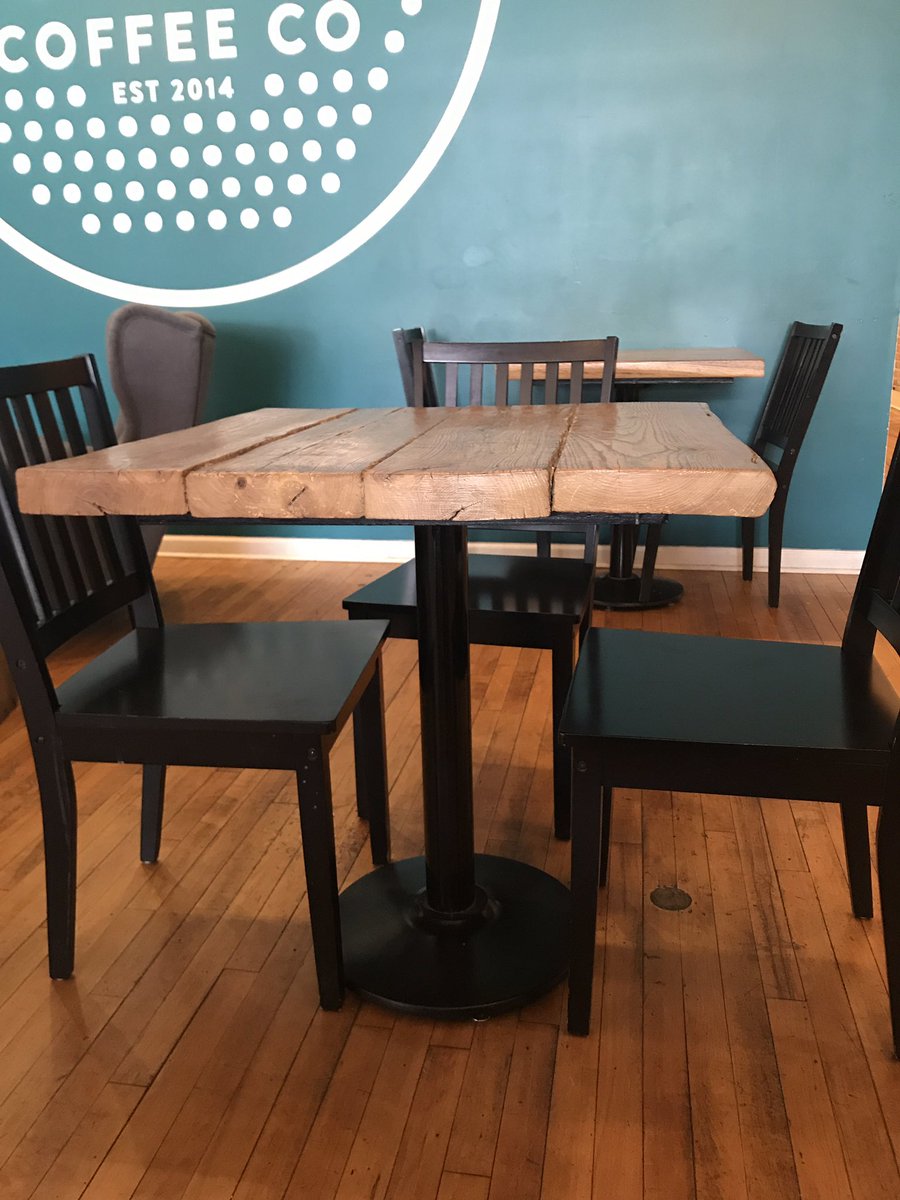 Finally a coffee shop with ergonomically-friendly tables and chairs!!!