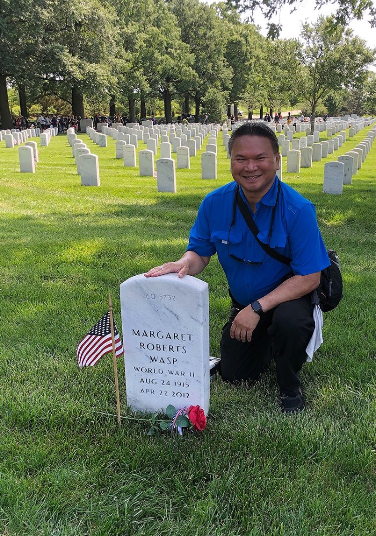 WomenInAviation's tweet photo. This #MemorialDayWeekend #WASP Margaret Roberts is remembered at @ArlingtonNatl during #WomeninAviation #HonorTheWASP event. https://t.co/keSZhaA307