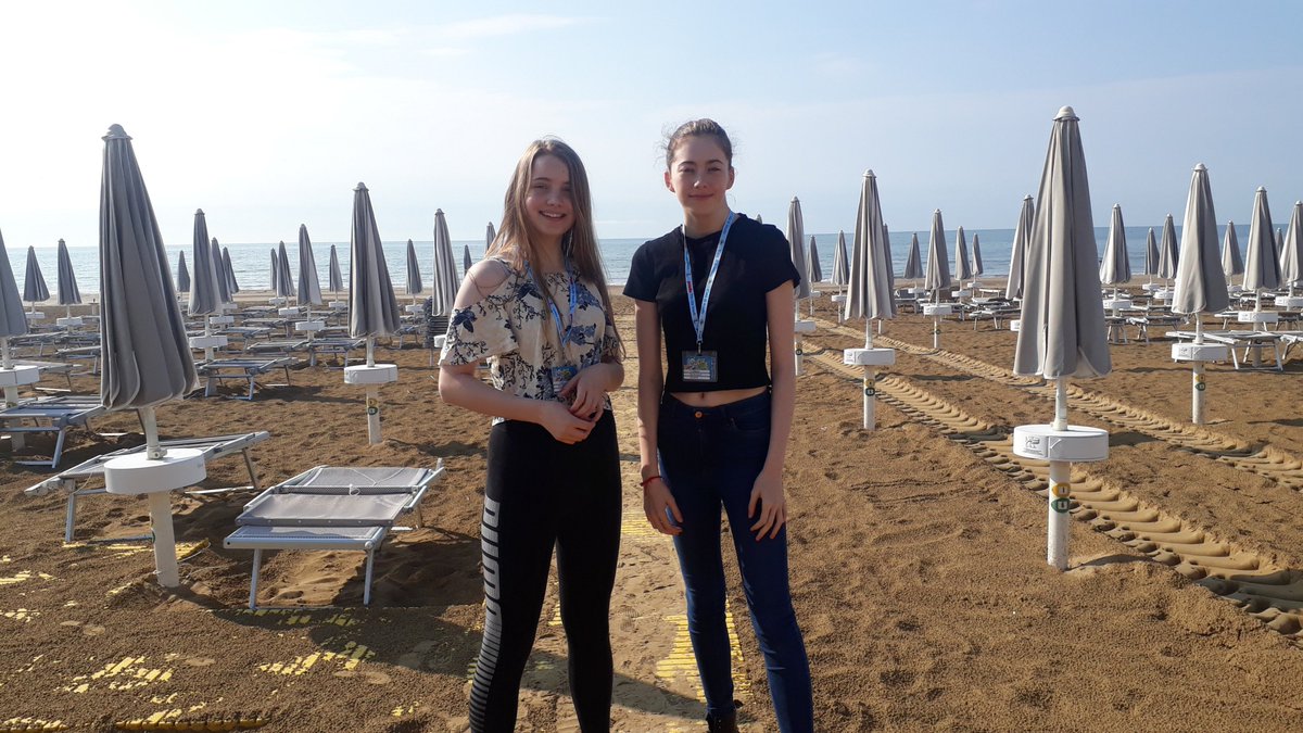FilmGAlba's tweet photo. Turas air leth @LochaberHigh gu Fèis #CiakJunior san Eadailt! Grian, tràigh, filmichean, is bùithtean ann an deagh chuideachd – dè an còrr a dh’iarraidh tu?! 🇮🇹☀️🏖️📽️🛍️🎥🤝
#FilmG #Gàidhlig https://t.co/ohvg0Dh0EZ