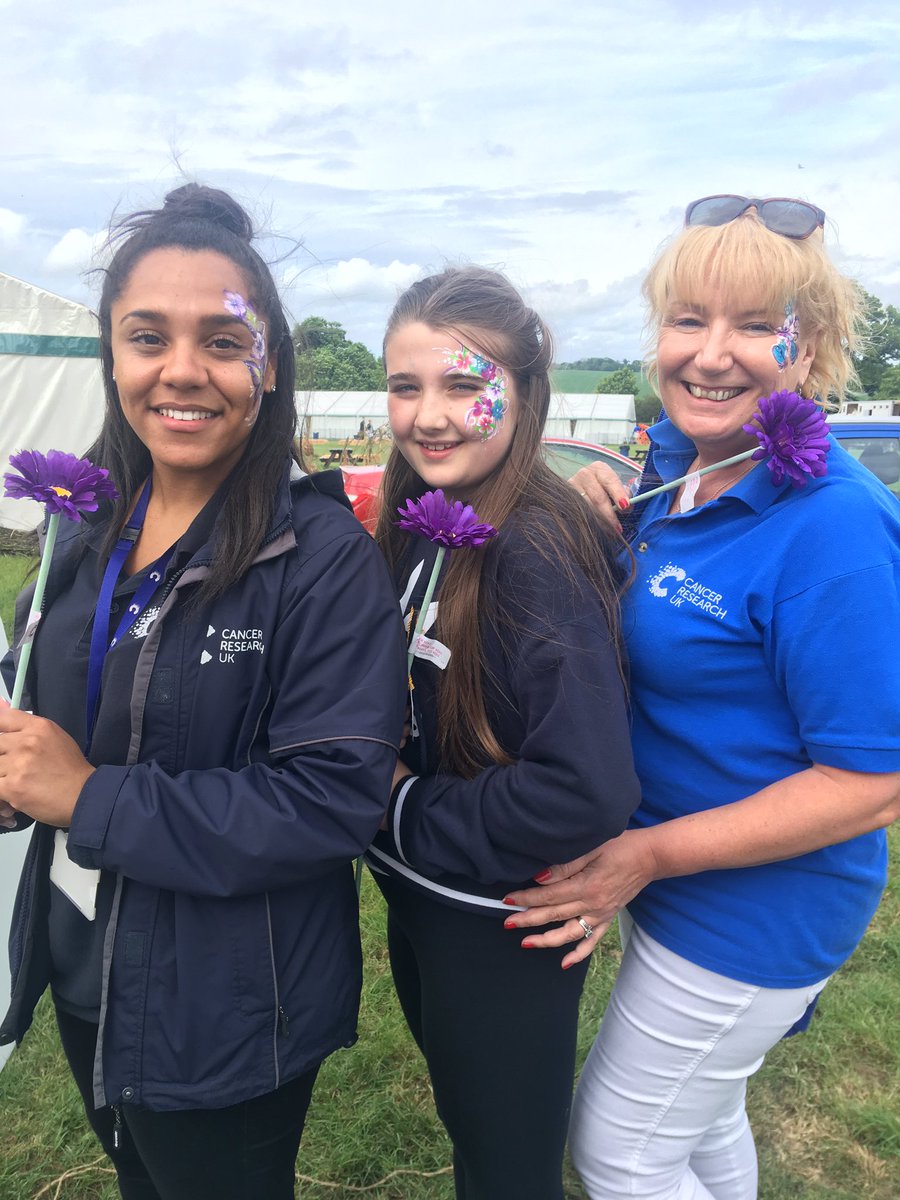 CallyCruk's tweet photo. What an amazing 2 days at the 
@hertscountyshow meeting lots of fab supporters of @CR_UK like the lovely Maisie @missjoeyroberts @CTerrilegacies https://t.co/QWVsqYIZA2