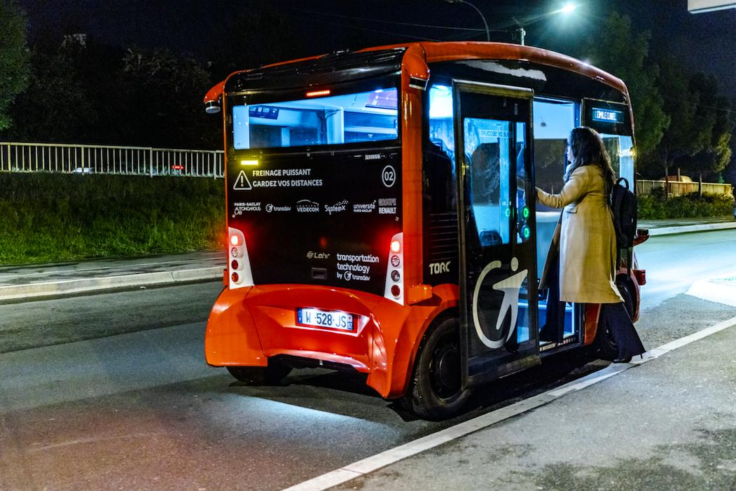Have you ever heard of #ParisSaclayAutonomousLab? 
Based in <a href="/ParisSaclay/">ParisSaclay</a> this is one of our #AutonomousVehicles testing programs, and one of the 16 experimentations selected by the French Ministry of #Transport. 
More information about it ⤵️
ow.ly/UGWY50uq60V