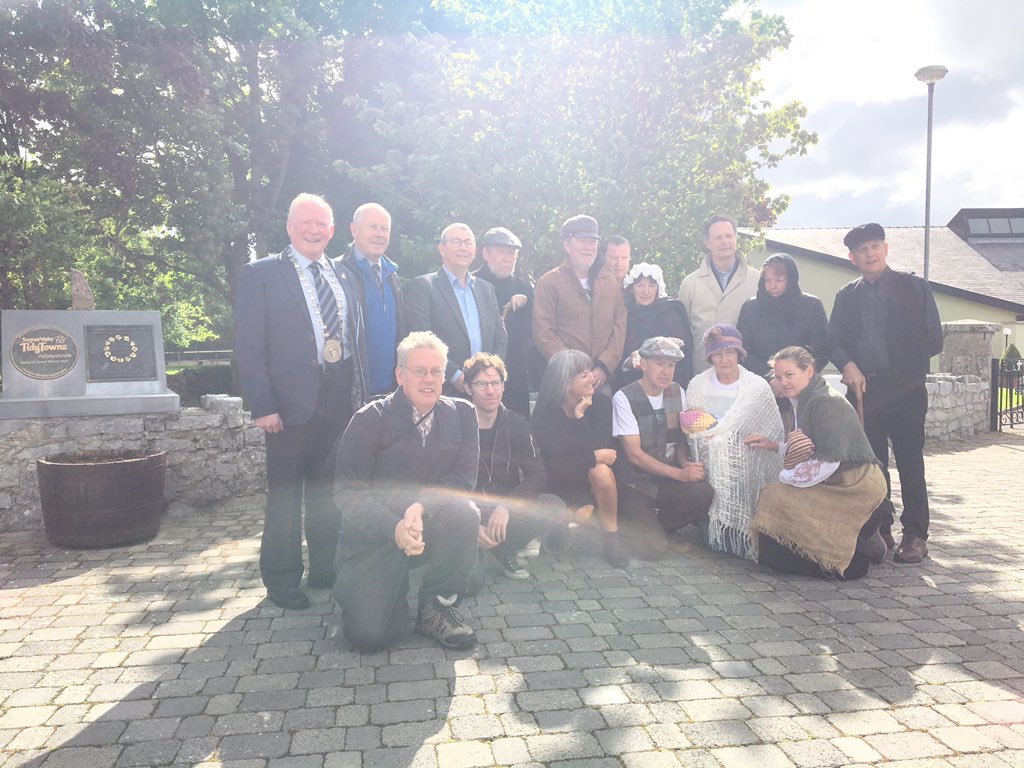 longfordcoco's tweet photo. The walkers of the #NationalFamineWay 2019 with Cathaoirleach of Longford County Council, Cllr Luie McEntire, Cllr Mick Cahill and CEO Paddy Mahon at the @TidyTownsIre village of Abbeyshrule ahead of the 3rd day of the #FamineWalk to Dublin. https://t.co/yYMhLLzx2H
