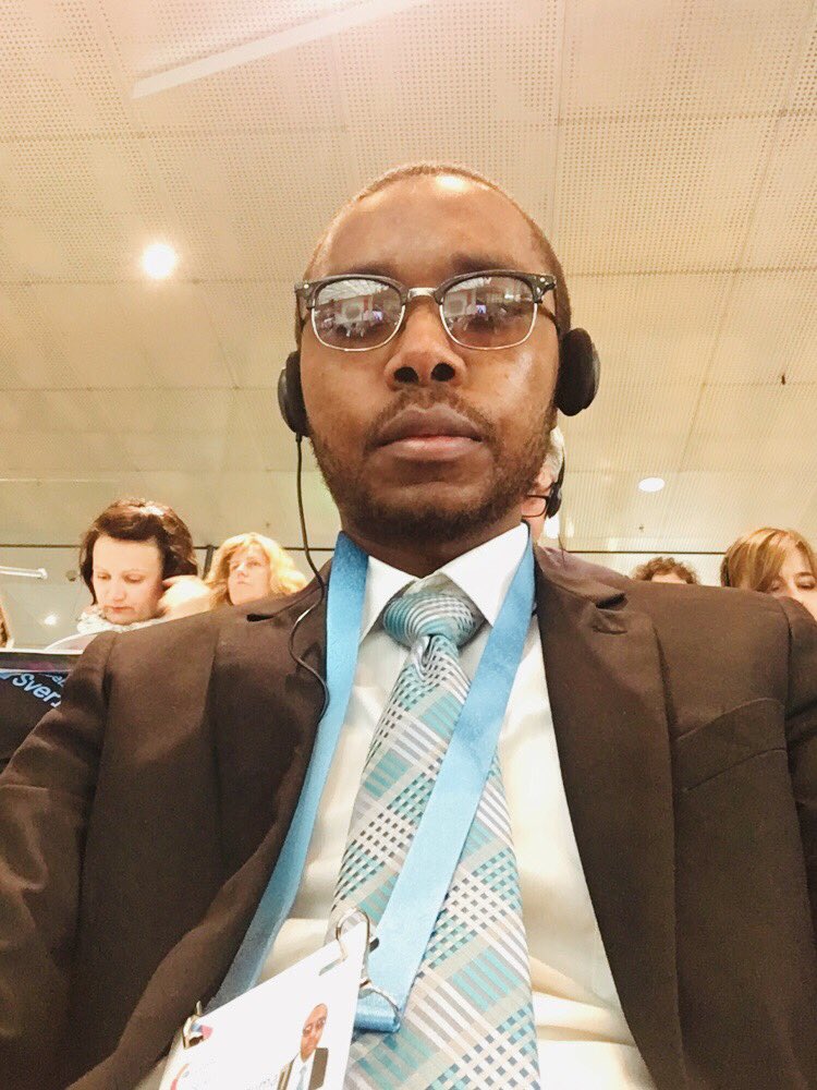 BlaiseNdola's tweet photo. C’est parti à #Bonn pour le #GMF2019 où je représente mon organisation @RudiIntl et parle du travail que nous faisons au Congo et dans le monde dans le secteur des médias et des NTIC. Merci au Gouvernement Allemand pour l’invitation. @dw_francais #SmartDRC #DWGMF19 https://t.co/mfDBmT8wO4