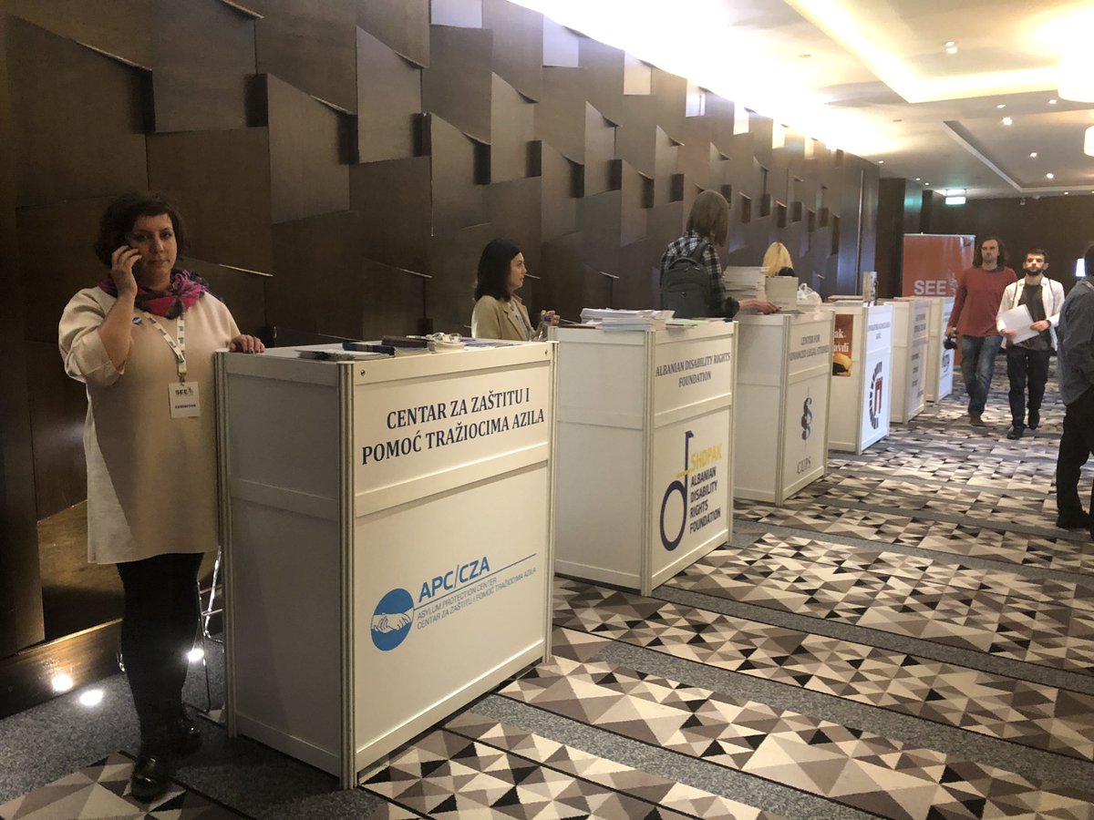 APC_CZA's tweet image. Posetite nas danas i sutra na  Danima prava jugoistočne Evrope, hotel Metropol. APC učestvuje kao najstarija organizacija koja stručnu pravnu pomoć azilantima i izbeglicama pruža od nastanka azilnog sistema u Srbiji, već više od 11 godina. #HumanRights #SEELD #crdefenders
