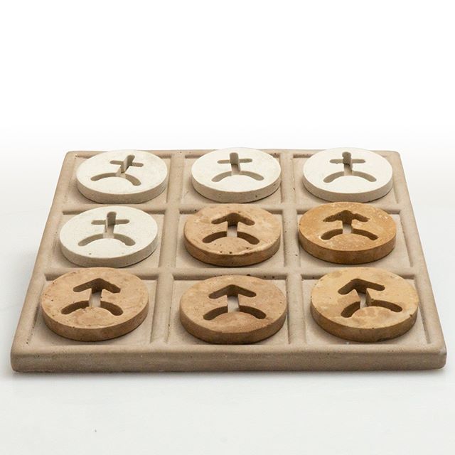 marianocamaleon's tweet photo. ¿Una partidita? #3enRaya #3inarow #tictactoe #escultura #luxurygifts #jesmonite #exclusivemerchandising #exclusiveart #art #luxury #homedecoration #ibiza #gift #artificialstone #regalo #decoraconestilo https://t.co/Rpx3EIARE5