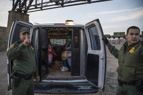 p_sirota's tweet photo. Justice Dept. denies bond for tens of thousands of asylum seekers

#immigrationlaw #immigrationlawyer #hb1 #immigrants #citizenship #greencard #immigrant #businesslaw #internationallaw #uscitizen #foreignnational #taxlaw #corporatelaw #dualcitizenship #globalcitizen #Brooklyn https://t.co/yPAN96MGq8