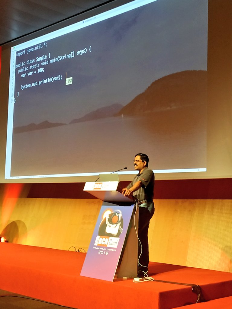 alvarobiz's tweet image. Live coding for presentation, by @venkat_s at the #Jbcn19. Type inference, friend or foe? #liveCoding #typeInference