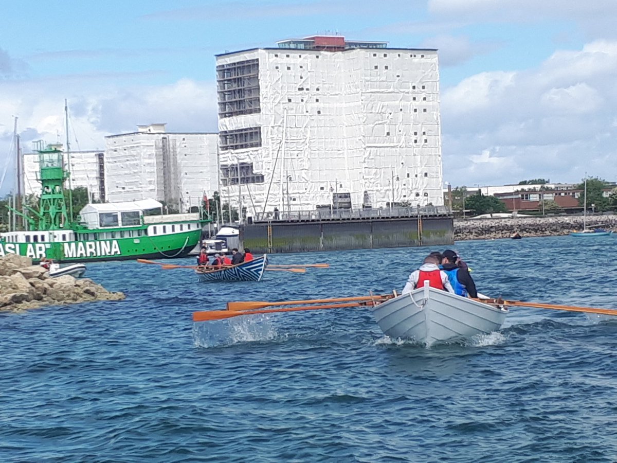 OarsomeChance's tweet photo. And the @DofESouthEast #silverexpedition is off from @HaslarMarina for 3 days of #rowing the #staylesskiffs #youthengagement #challenge #nicedayforit #notjustforboys https://t.co/dpifYglveX
