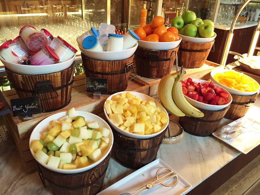 Would anyone like breakfast at #FurryTails bar? We have hot and cold dishes and you can help yourself.