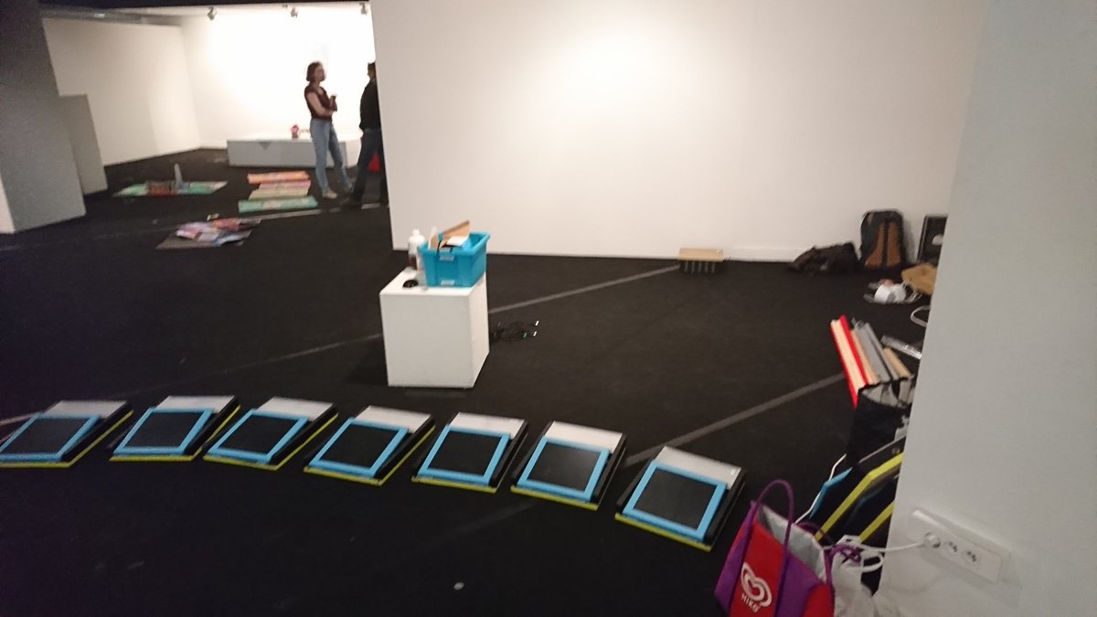 Aujourd'hui, montage pour une exposition à <a href="/villedecergy/">Ville de Cergy</a>
Vernissage le 5 juin
Stay tuned !
#videogame #artistic