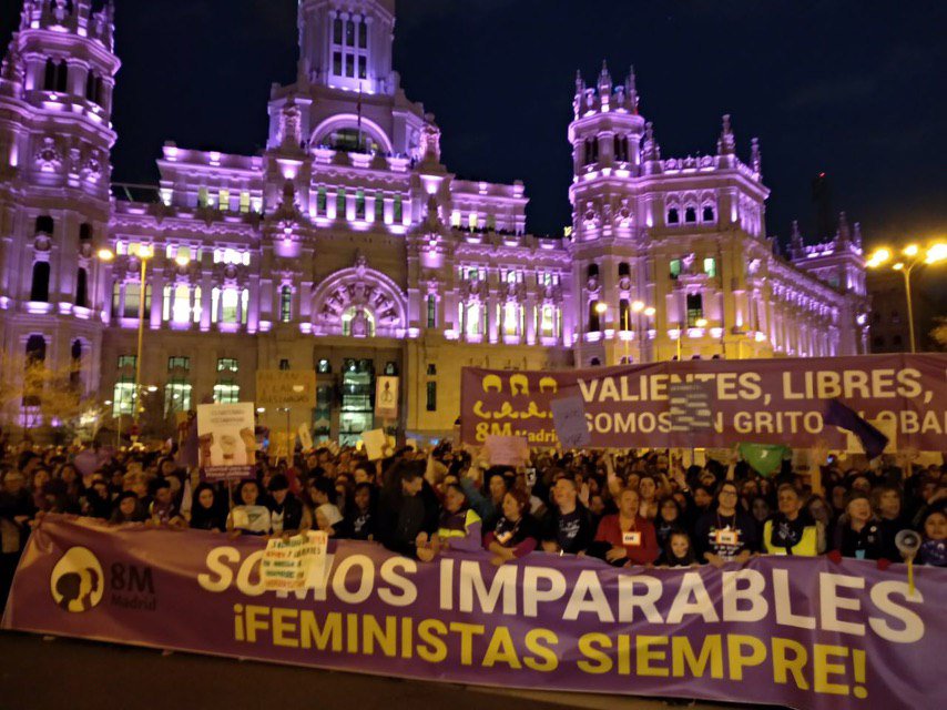 FeminismosMad's tweet image. ¿Y si nos abrazamos?

Este 8 de marzo, en Madrid, escribimos juntas: somos imparables, feministas siempre. Los colectivos, las asociaciones y las gentes feministas de Madrid trabajamos cada día y somos imparables, pero hoy... nos queremos dar un momento.