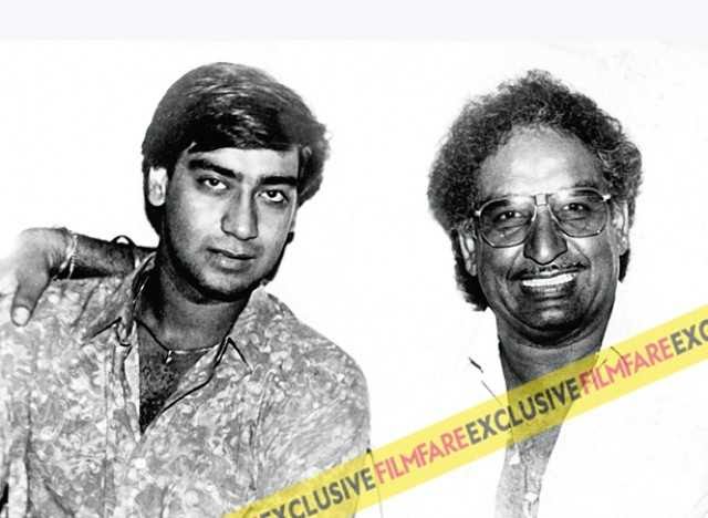 AJAYKASWAN80's tweet photo. Veeru Devgan passed away this morning ( 27 May 2019)... Father of @ajaydevgn... Veeru ji was an accomplished action Director.. Also Directed #HindustanKiKasam Starring Son Ajay Devgn with Amitabh Bachchan.
Funeral will be held today at 6pm.
Heartfelt condolences to Devgn family https://t.co/PRSkvAJQHo