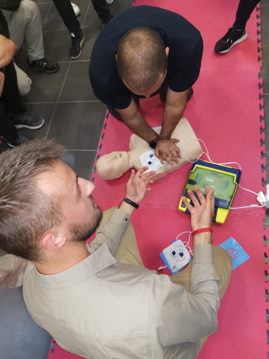 AlbanianCouncil's tweet photo. Only this month we have trained 105 people :
14 Doctors, 5 resident doctors ,41 nurses , 20 medical students , 25 special forces albanian army .
#EuropeanStandart  @ERC_resus @ERC_ALS_SEC @ircouncil @Ilcor_org 🇦🇱🇪🇺 https://t.co/CSQvMcIydO
