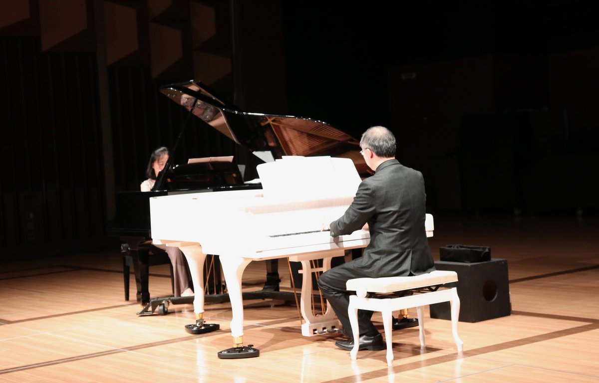 SMISMSSchool's tweet photo. Great day and evening with visiting music clinicians, Dr. Huang and Dr. Hu, from Luther College in Decorah, Iowa. https://t.co/eEB2itgj7w
