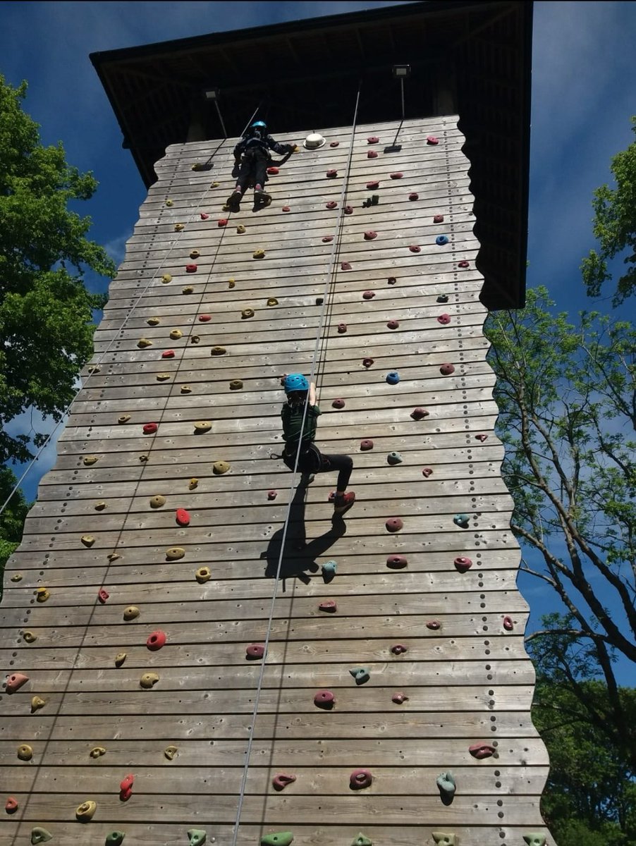29thCroydon's tweet image. This morning the Cubs were climbing and the Scouts were creat stacking and smashed Downe site record with a whooping 19 crates! 

Well done for challenging and beating the fear of heights 💥

#YouthLedScouting
#ScoutingActivities 
#Skills4Life